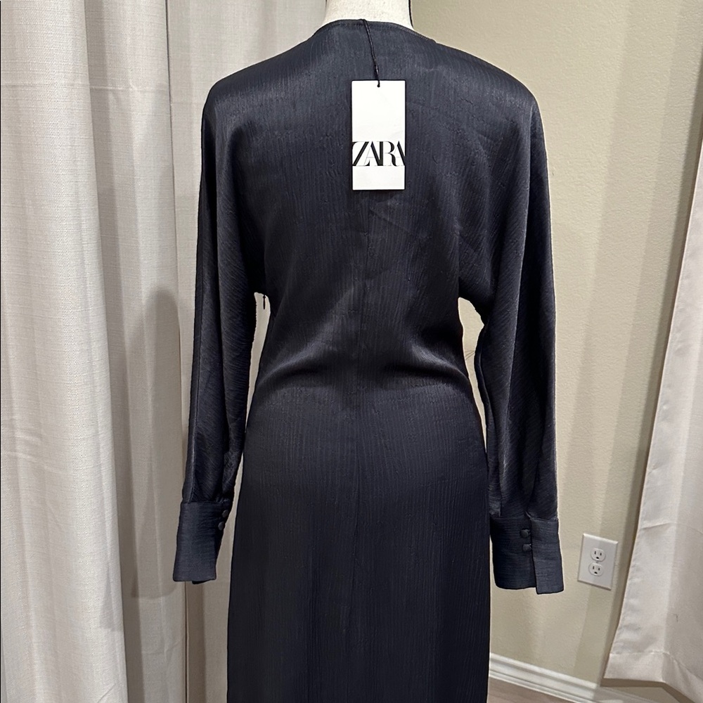 Zara Maxi Dress. - Picture 7 of 15